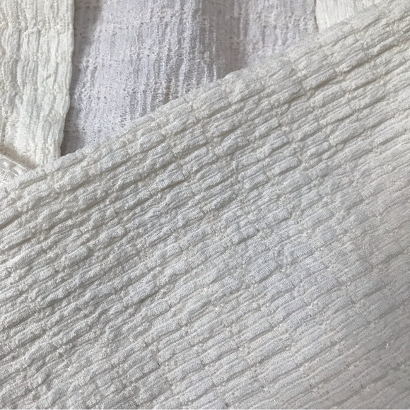 Cider white textured button down, like new, cropped, xs. - Picture 3 of 8